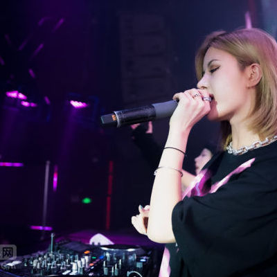 制作dj舞曲怎么混音
