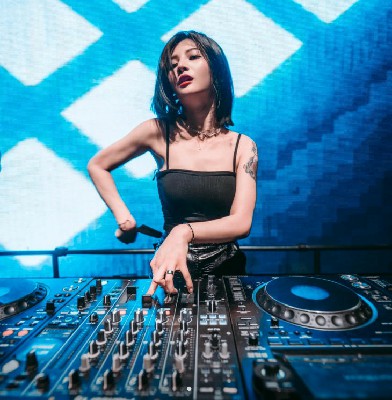 不想忘記你是誰dj