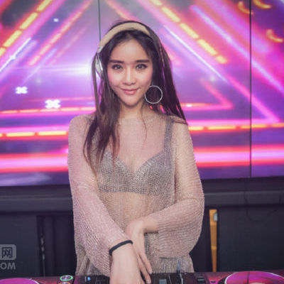 日本最近很火的背景dj