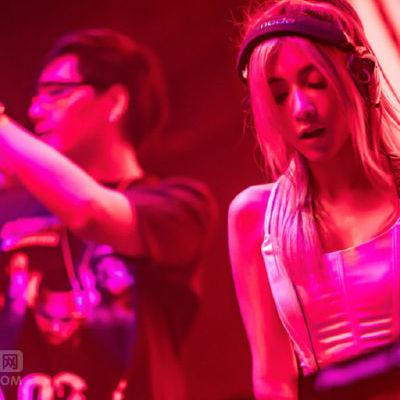 酒吧嗨歌節(jié)奏感強(qiáng)的DJ：讓你沉浸在音樂(lè)的海洋，DJ舞曲勁爆，在線試聽免費(fèi)MP3下載！