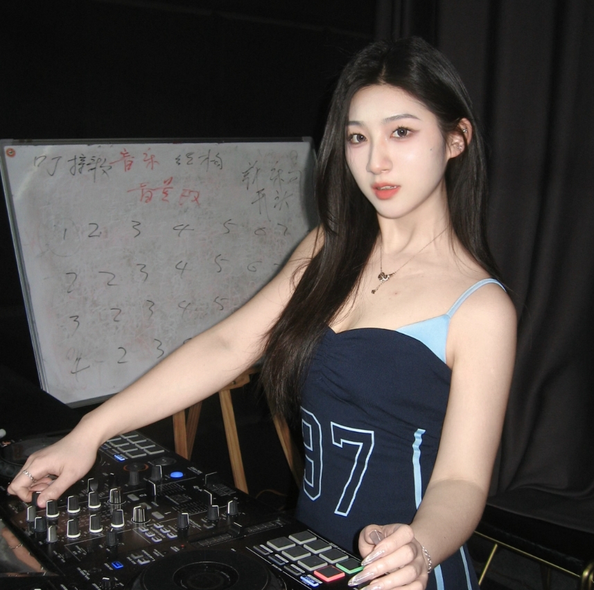 DJTako